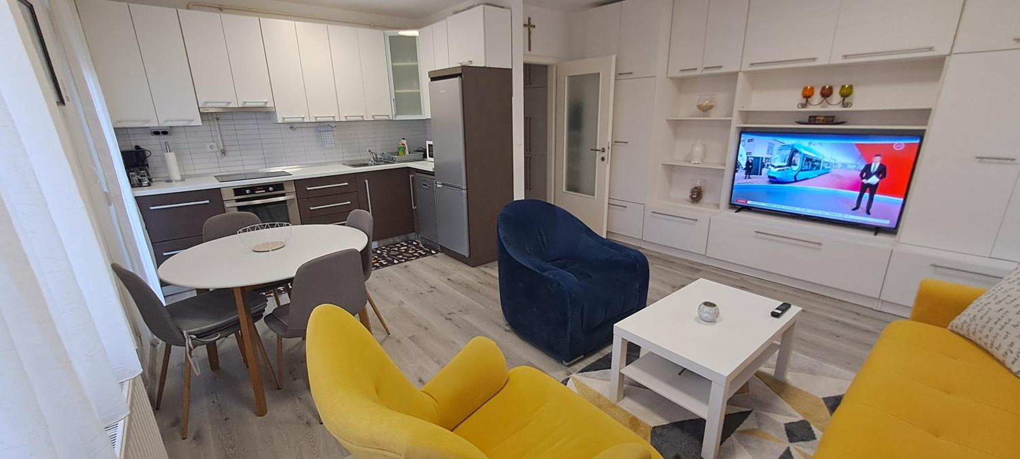 Centrum With Private Parking Apartment